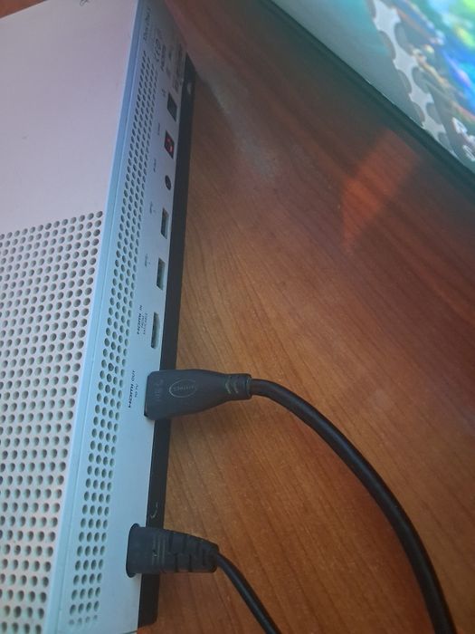 Vand xbox one s  500gb
