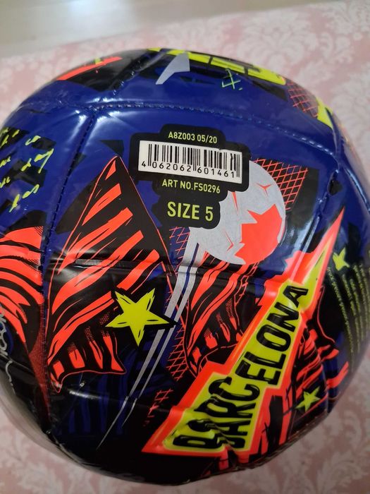 Футболна топка Адидас Меси