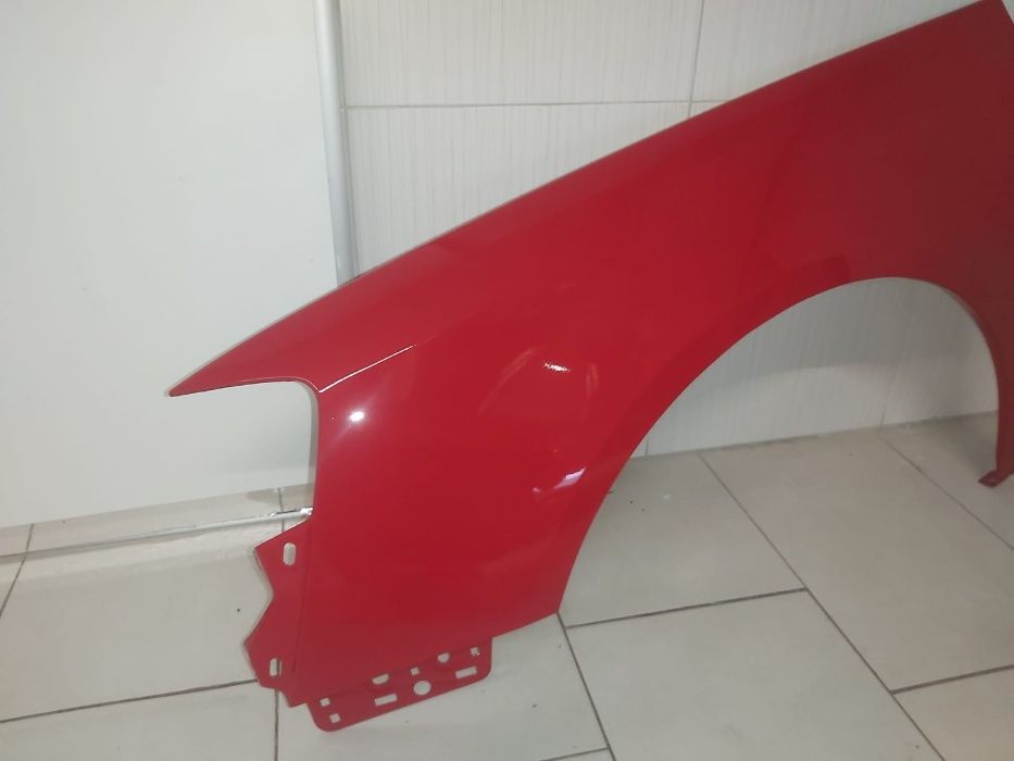 Aripa Fata Stanga VW Passat B6 An 2005-2011 (LY3D (Rosu))