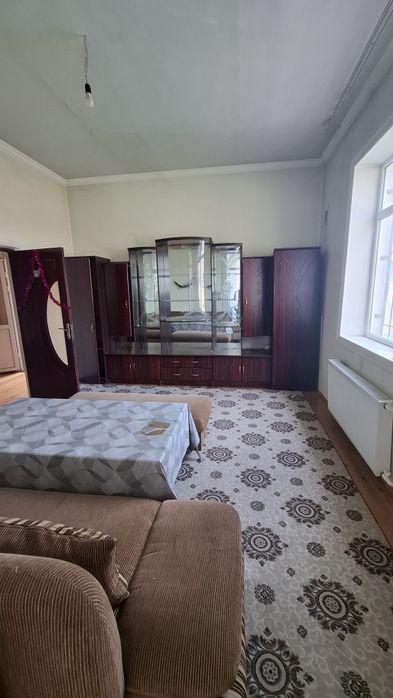 Фаргонада 4 хона уй ижарага берилади 200 y.e.