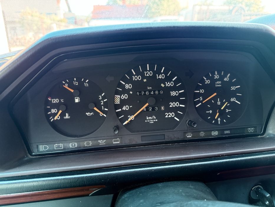 Masina funerara ( dric )