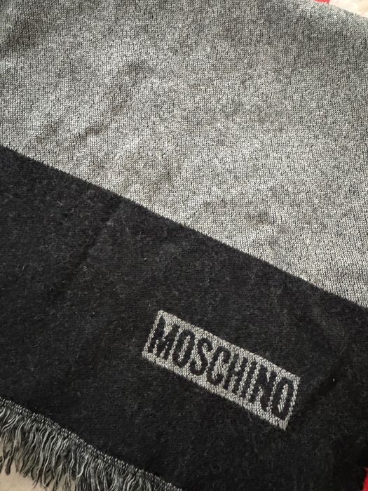 Мъжки шал Moshino