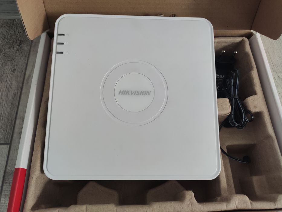 Видеорегистратор hikvision на 4 канала