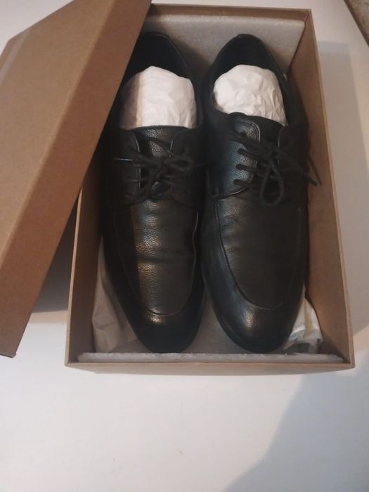 Продам кожаные ботинки