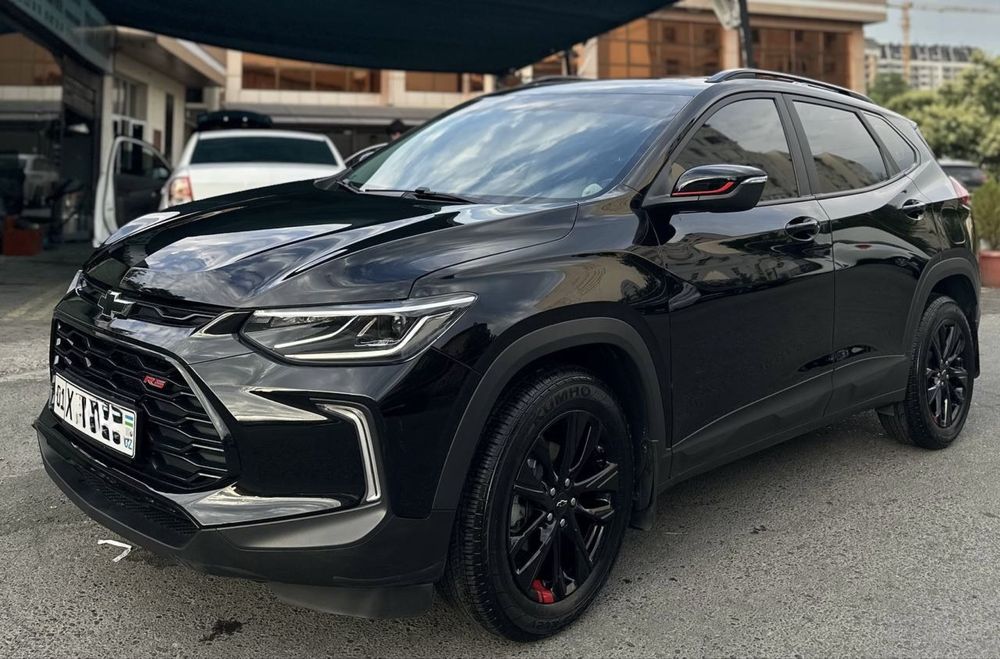 Chevrolet Tracker Red Line
