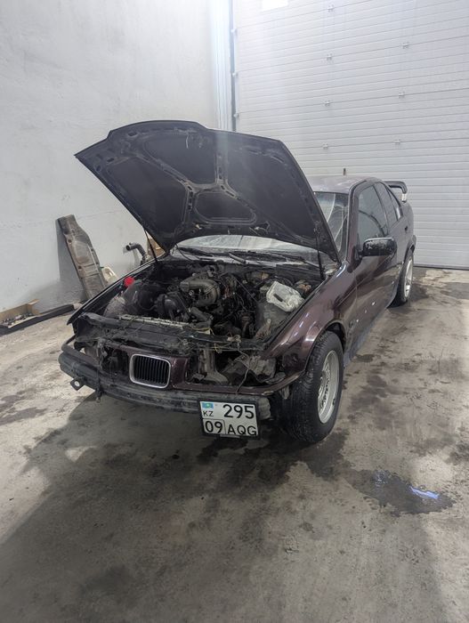 Продам БМВ е36 под ремонт