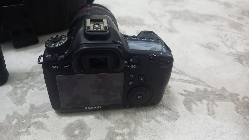 Canon 6D фотоапарат