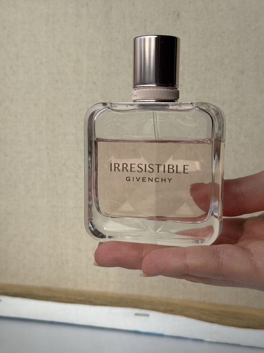 Парфюм GIVENCHY  irresistible