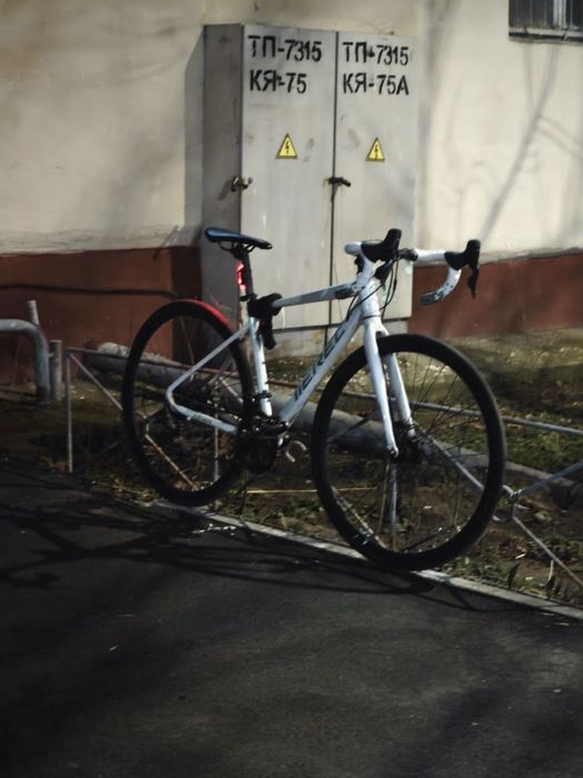 Продам шоссейный велосипед erec xm300