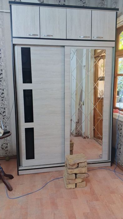 Прихожая шкаф в отличном состоянии