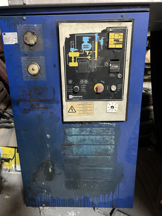 Compresor pe surub cu butelie