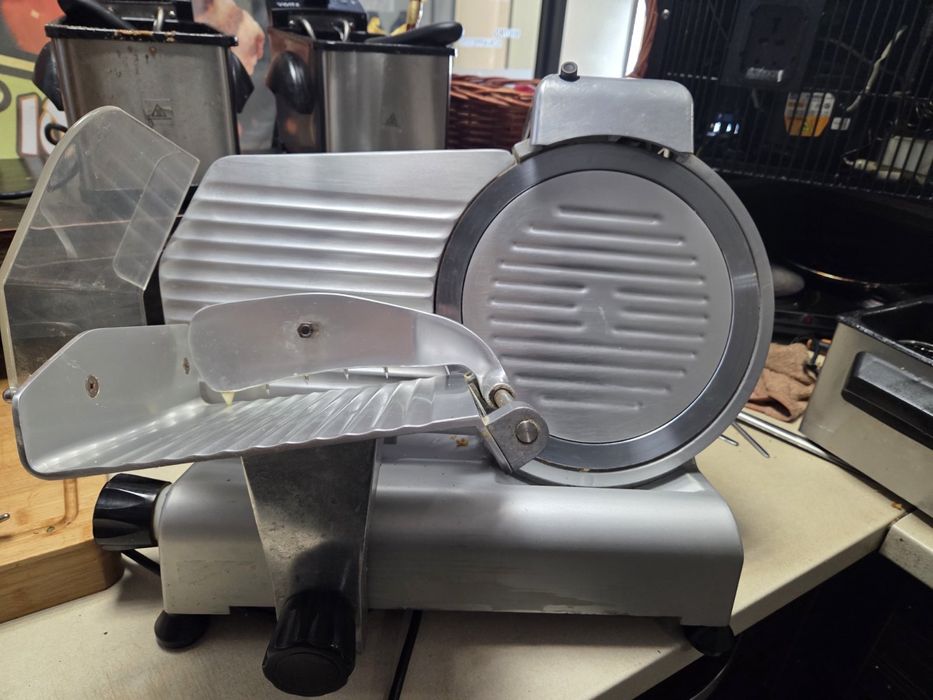 Слайс машина колбасо резачка