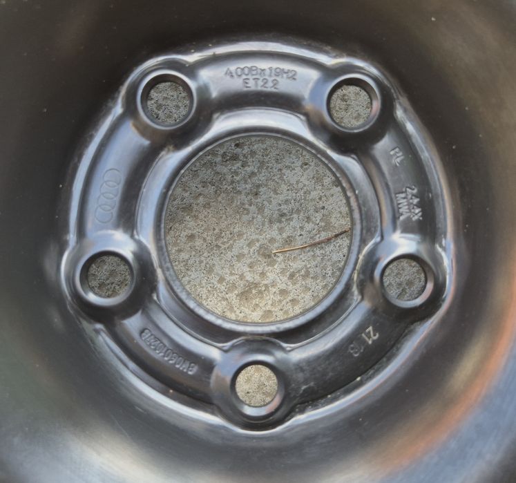 O rezervă slim Audi 125/70 R19 seria 4.00Bx19H2 ET29 - 5x112