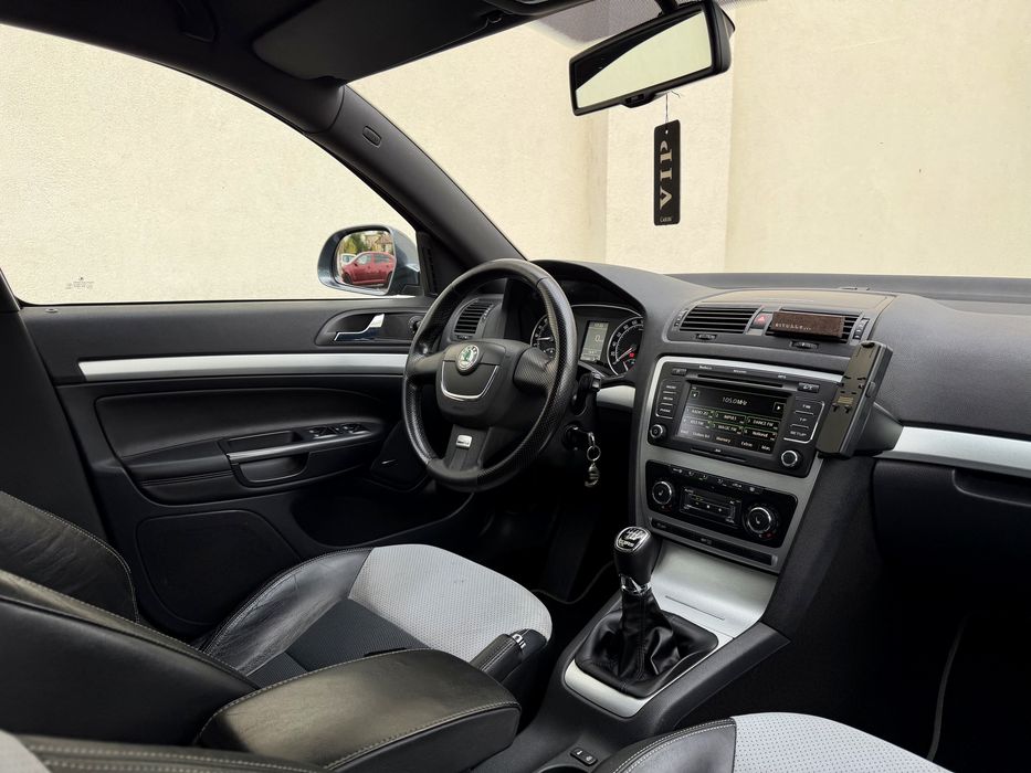 SKODA Octavia 2010 — imagine 5