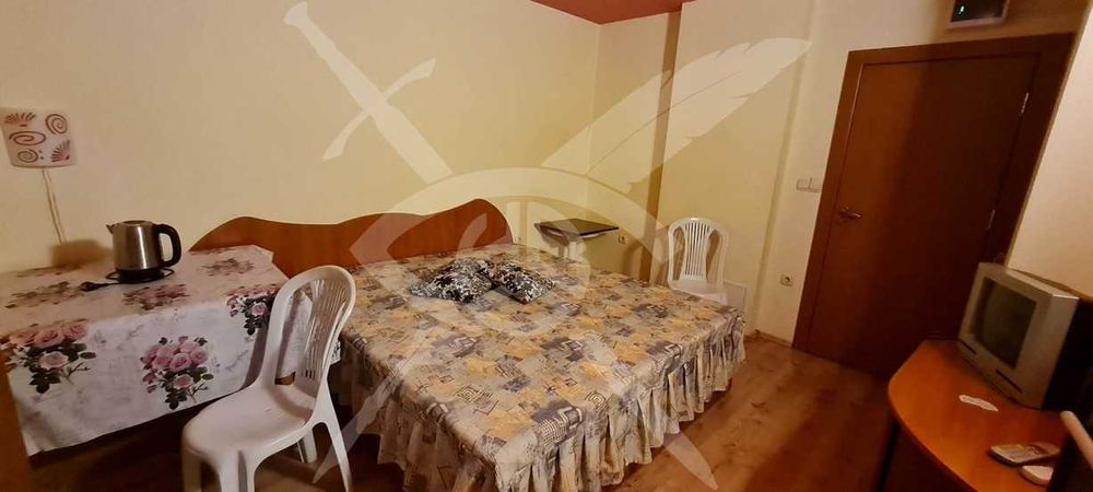 Дава се под наем Едностаен апартамент в к.к. Св.Св. Константин и Елена - 27 кв.м за 275 € - Снимка #1