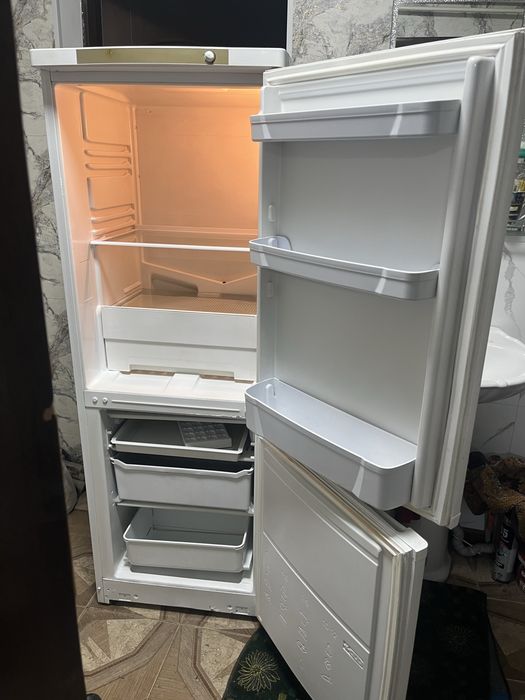 Продаю холодильник