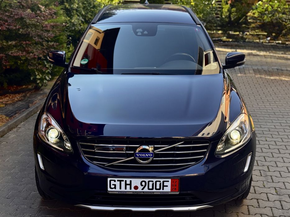 Volvo Xc 60 Diesel/4x4/ Xenon-Led/ Line-assist/Distronic/Euro5