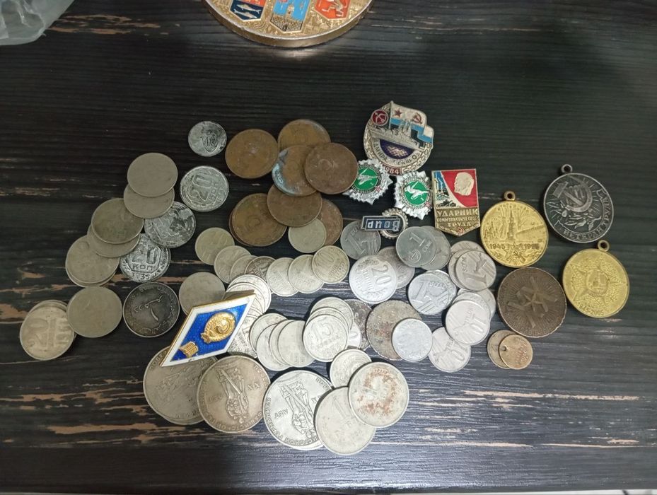Медали значки монеты