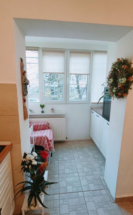 Închiriez apartament 3 camere Tineretului