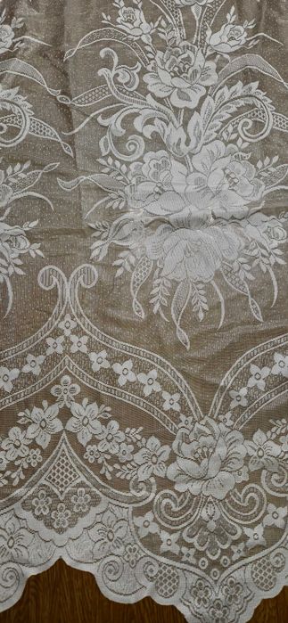 Новая  качественная  тюль на окна. Импортная . Привозили из Москвы...