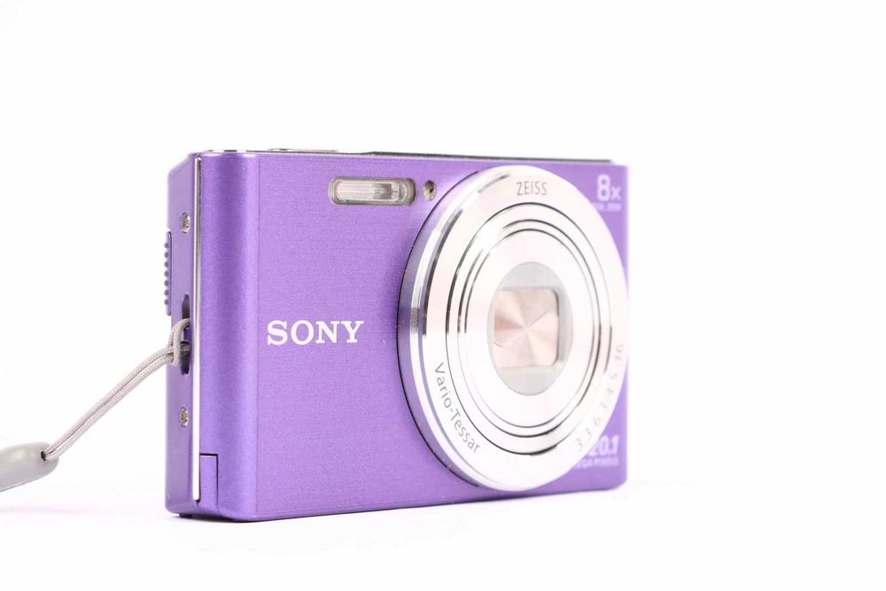 Sony W830 ултра компактен цифров фотоапарат, дигитална камера лилав цвят - 20 MP, работи отлично - като НОВА - пълен комплект