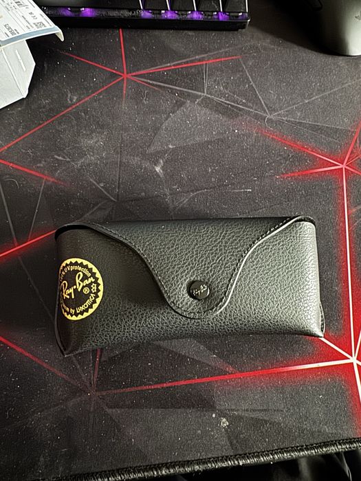 Продавам очила на марката Ray Ban