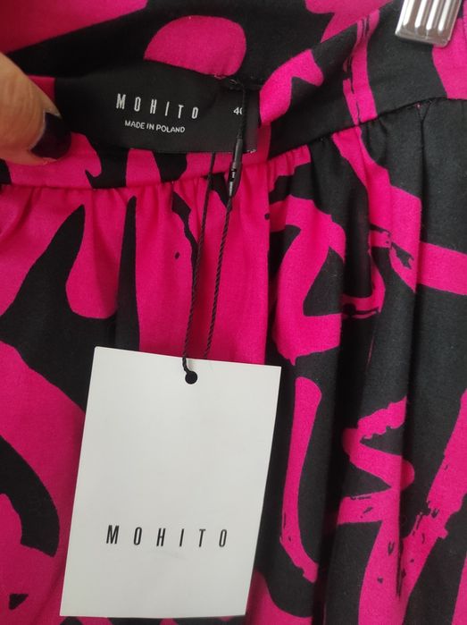 Нови цветни клоширани поли Mohito р-р 40/ 42