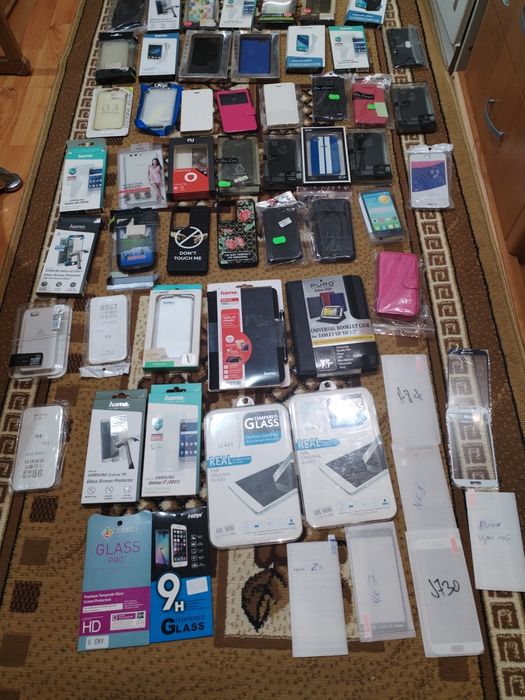 Huse telefoane,folii protecție, huse tableta  lot 58 buc