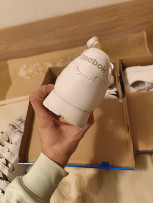 Нови маратонки Reebok classic номер 42 по етикет