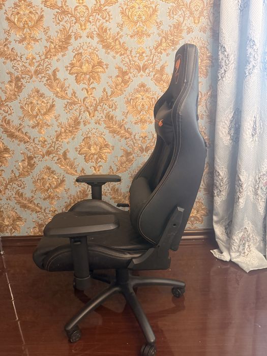 Продаю игровую креслу