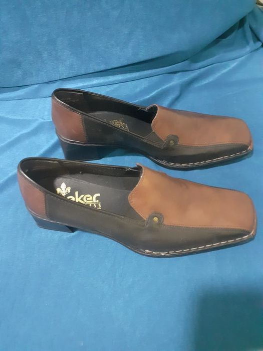 Продам женские  туфли