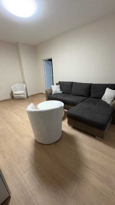 Дава се под наем Тристаен апартамент в София, Люлин 9 - 85 кв.м за 648.21 € - Снимка #1