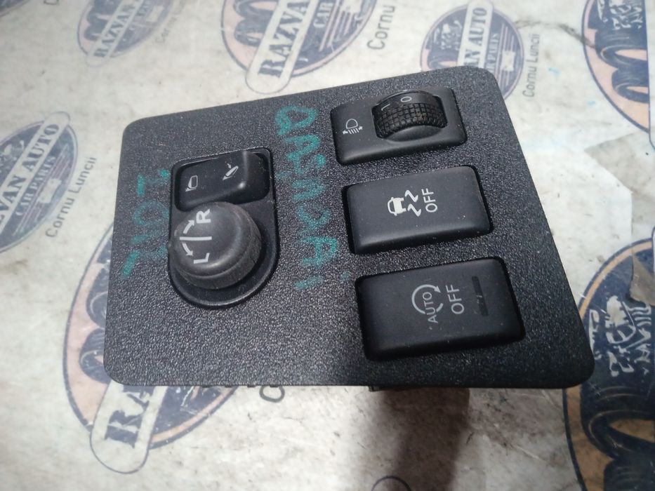 buton reglaj oglinzi nissan qashqai 2012