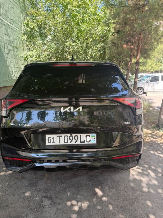 Kia sportage sotiladi