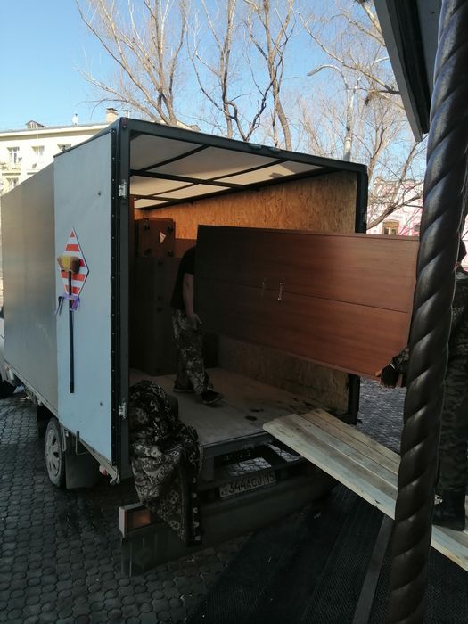 Газели, грузчики.
