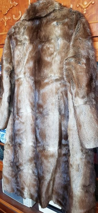 Haină din blană naturală