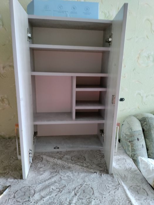 Шкафчик для салонов