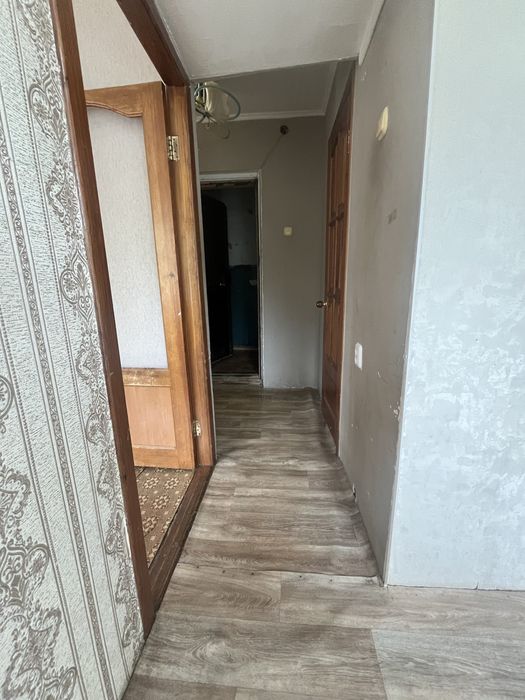 Продам Майлина 16 за 8.5 2 этаж