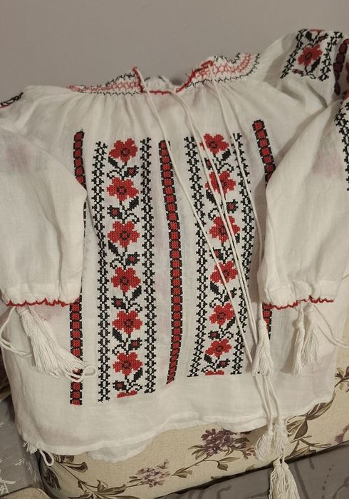 Ie costum popular copii