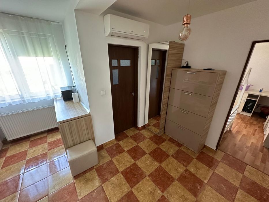 Inchiriez apartament cu 2 camere