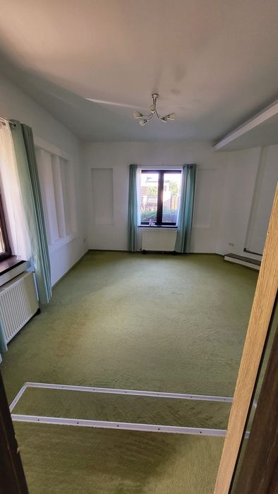 Proprietar închiriez casa Dumbravita 230mp utili