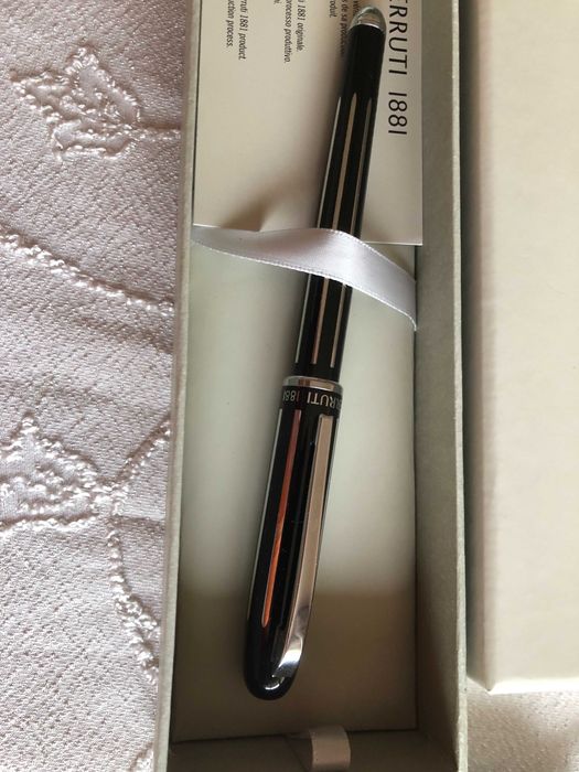 Метален ролер Cherruti 1881 в подаръчна кутия със сертификат 2 бр нови