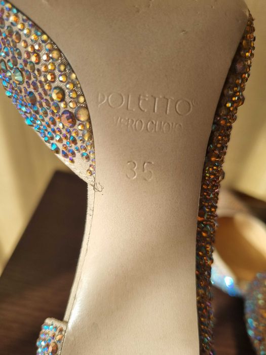 Туфли со стразами р. 35-36