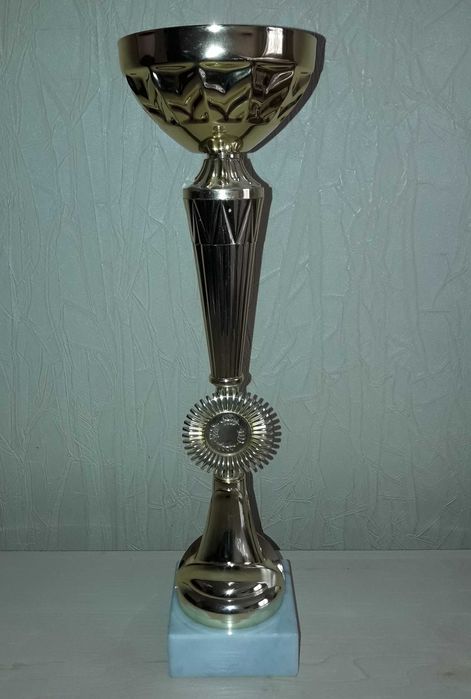 Спортивные Кубки и Медали