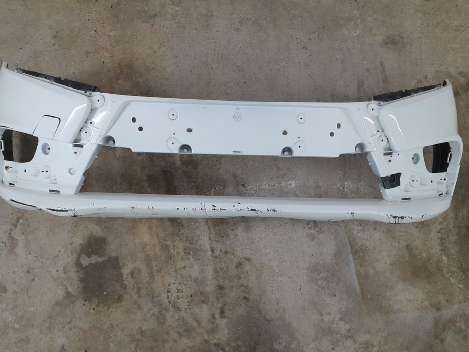 Бампер оригинальный передний для Лада Веста