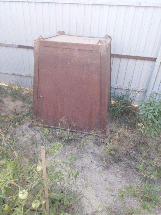 Мусорный контейнер