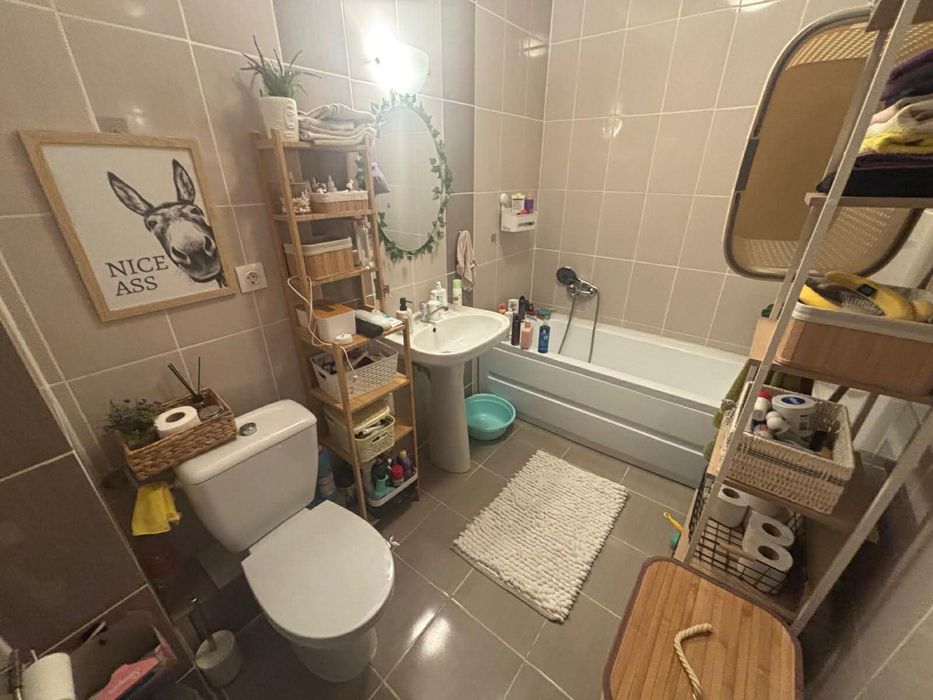 Pret euro Apartament 3 camere 57mp,intermediar  , balcon,parcare, boxa