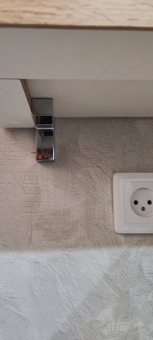 Полка под телевизор