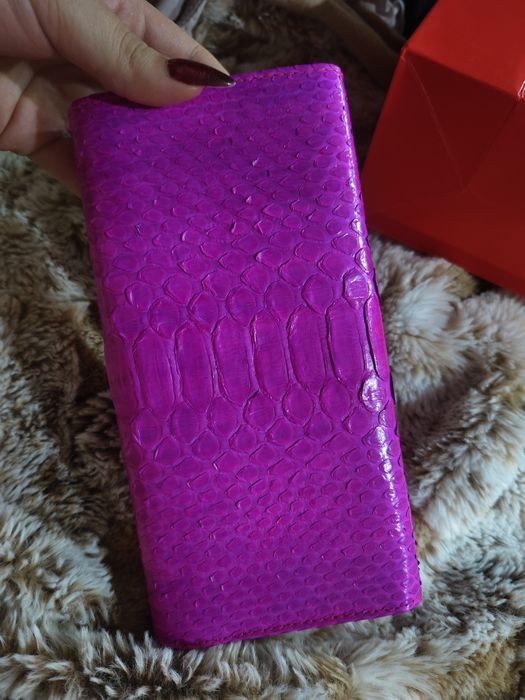 Продам кошелёк из натуральной кожи питона