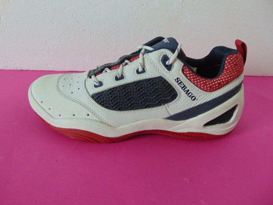 НОВИ Sebago номер 42 Оригинални мъжки спортни обувки